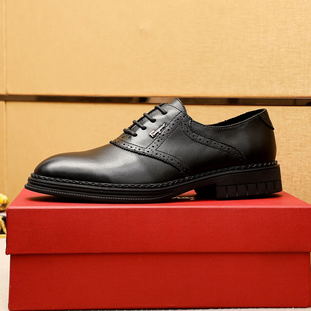 Men's shoes 💰462 💐 Product trademark: Ferragamo "Ferragamo" business leather shoes Regular size: 38-44 (45.46🉑️customized) Product materials: Selected imported first-layer calfskin upper, imported water-dyed cowhide leather lining. Strong three-dimensional visual effect, rubber outsole Color: 1⃣️color optional
